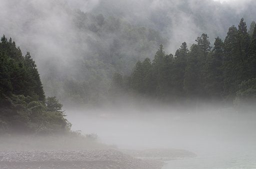 川霧沸く・１