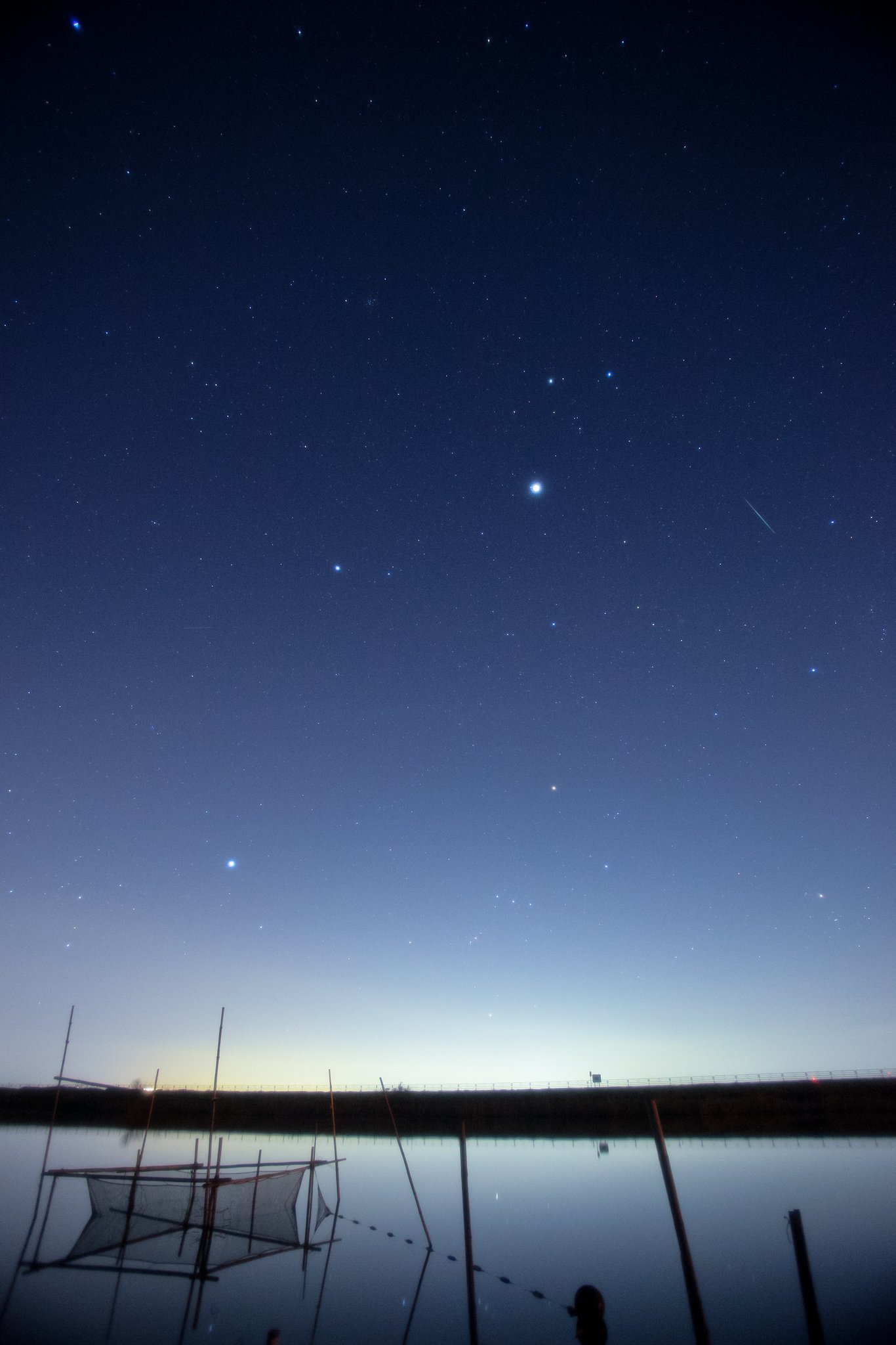 ふたご座流星群の朝