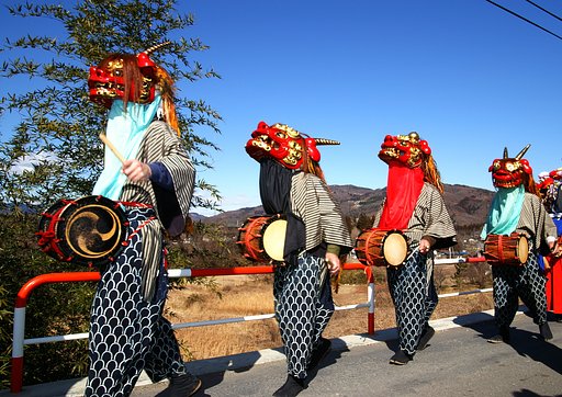 里山の獅子舞