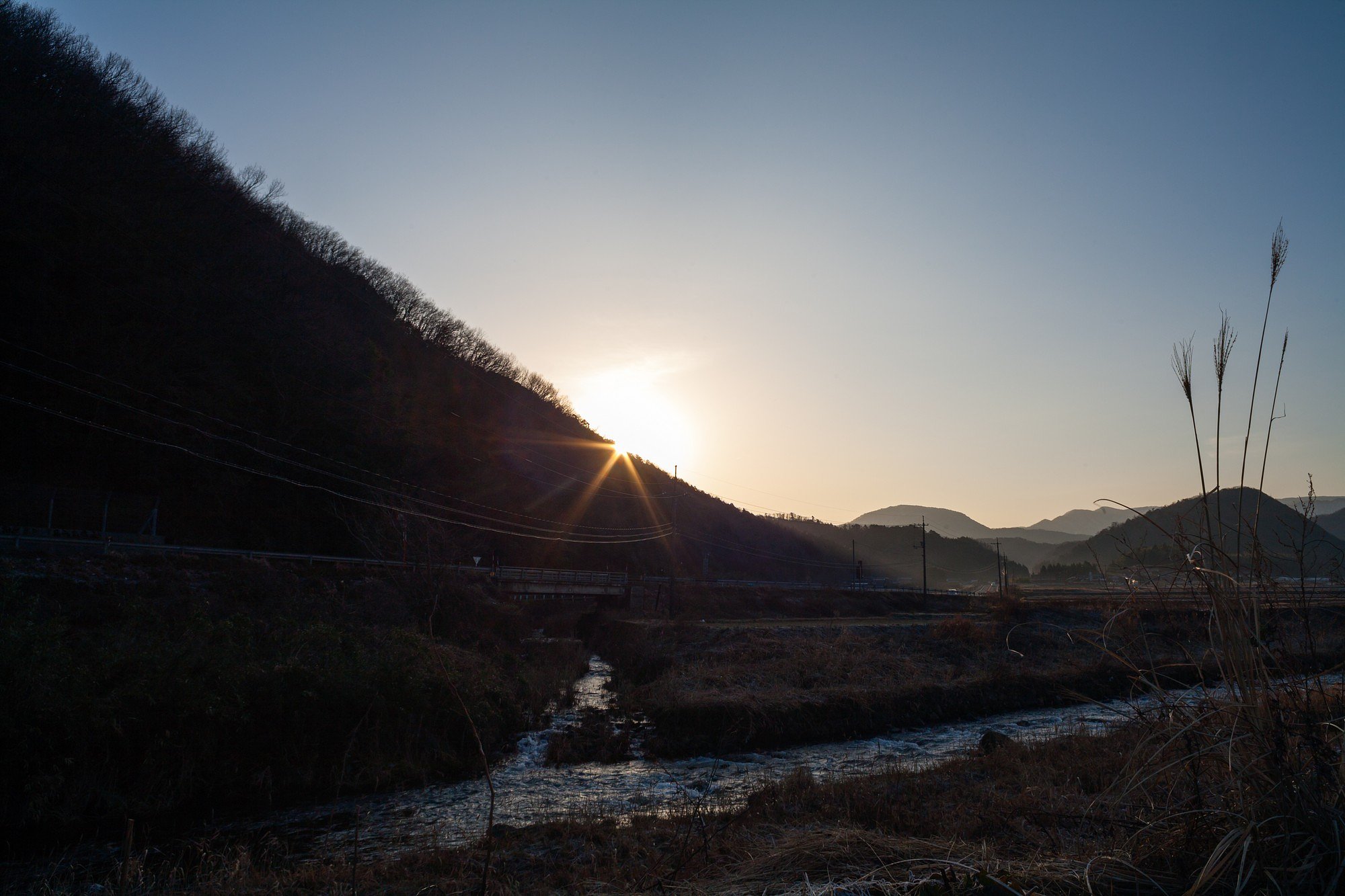 快晴の朝日の出。