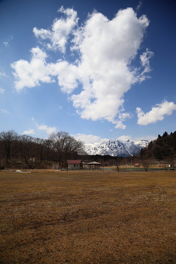 鳴子鬼首温泉郷荒雄公園の空４月