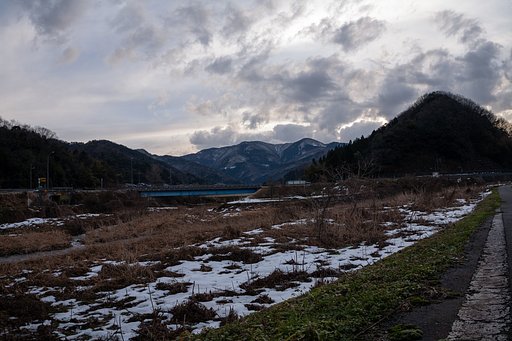 複雑な雲の朝・・。