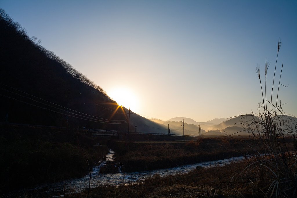 快晴の朝日の出。