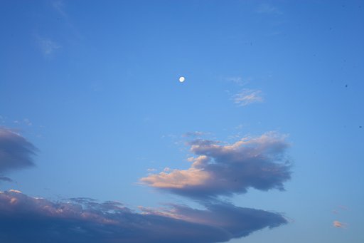 月と雲