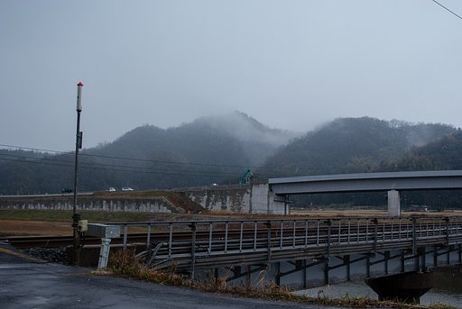 踏み切り向うのバイパス工事・・。