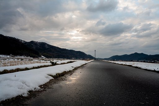 雨のち曇り・・。