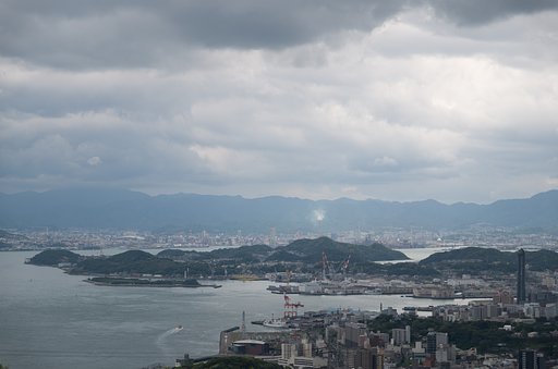 海峡の街
