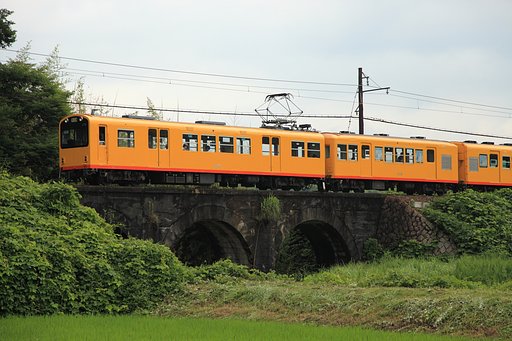 めがね橋とナロー・イエロー