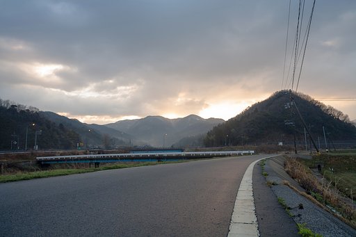時折ミゾレが・・。
