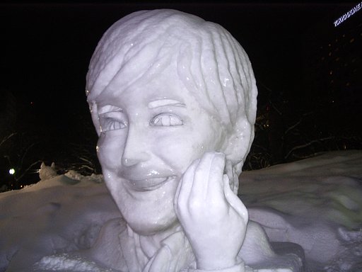雪像　お・も・て・な・し