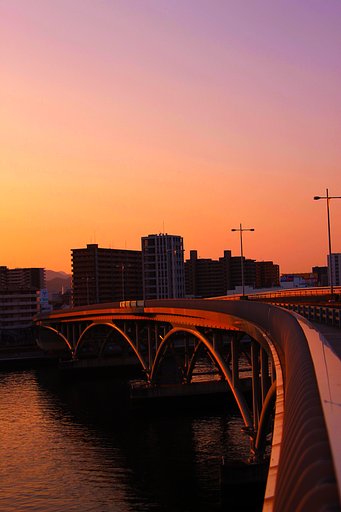 【光】　夜明けの宇品橋