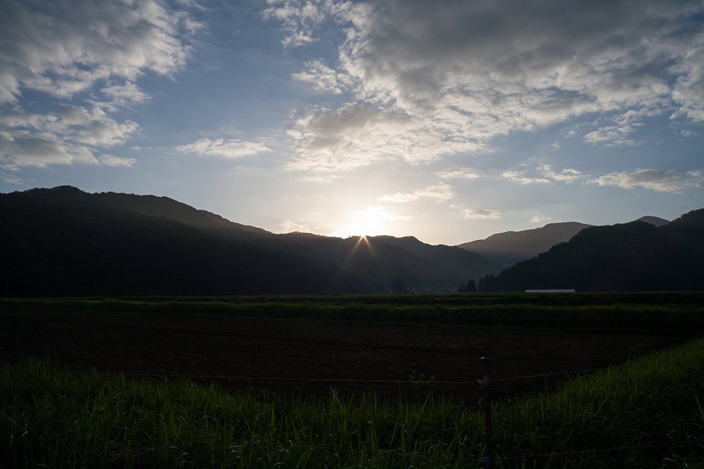 美しい朝日の出。