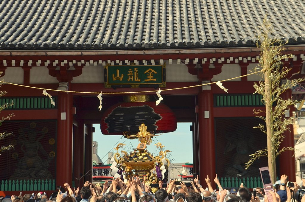 三社祭　　雷門