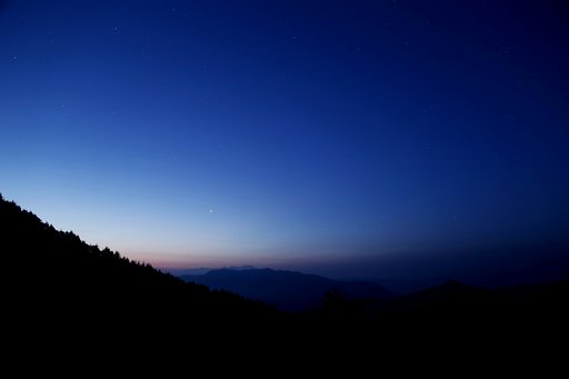 夜明けを待つ