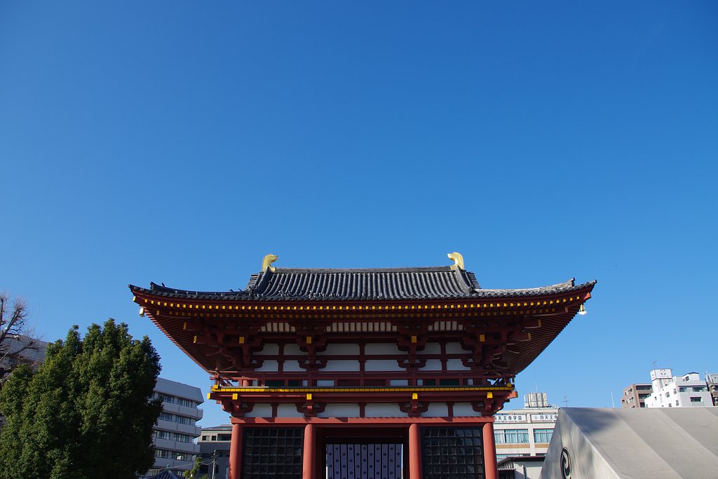 蒼い空　四天王寺