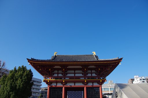 蒼い空　四天王寺