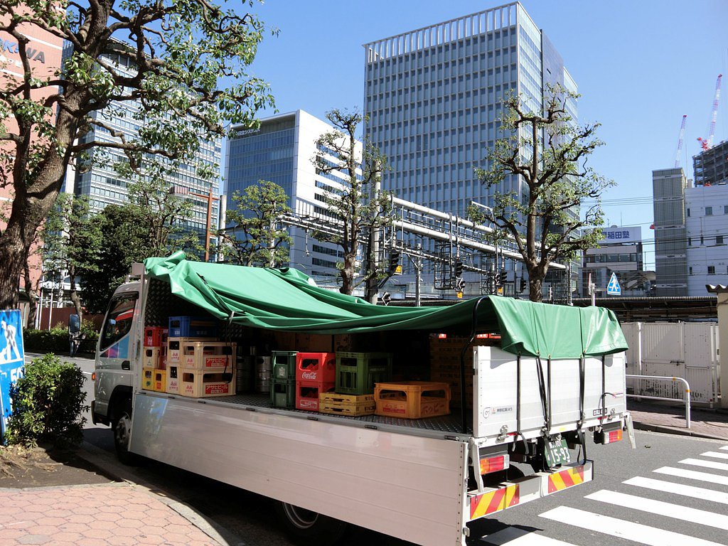 ビールケース＆ビル
