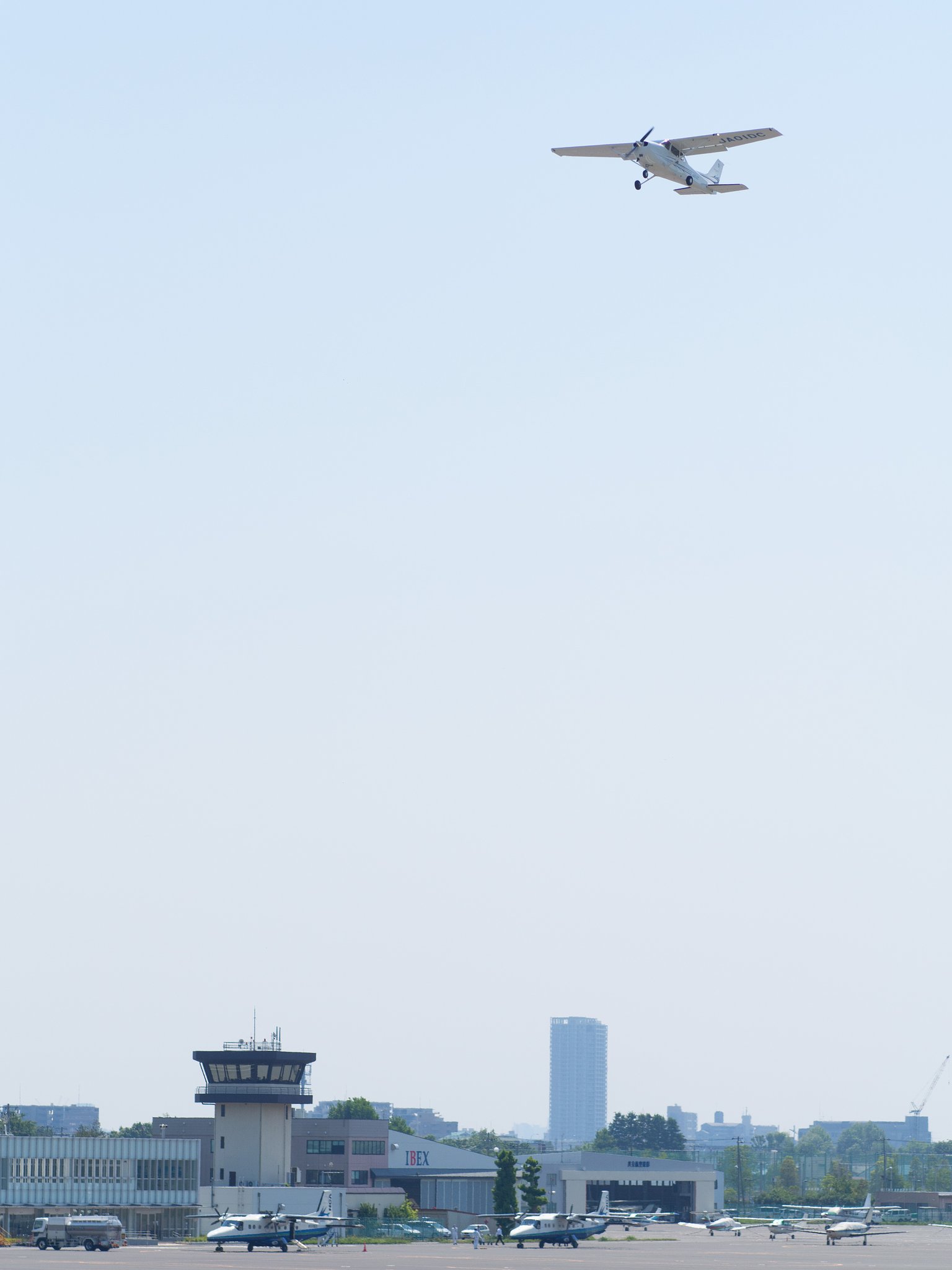 五月の晴れた空に