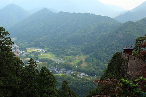 山寺にて
