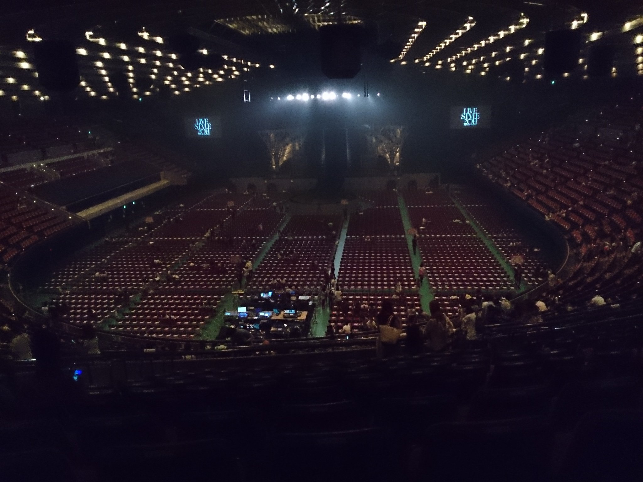 大阪城ホール内　開演前