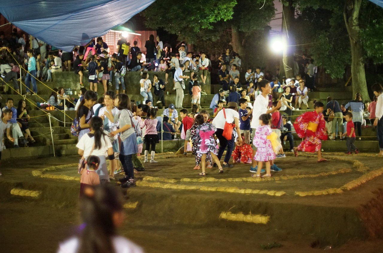 夜の土俵で・・・