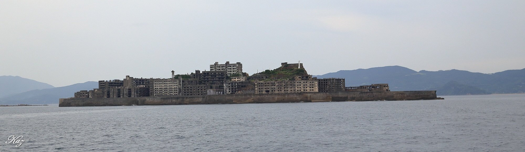 軍艦？