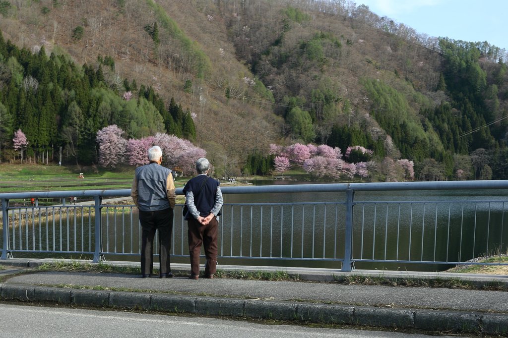 橋上の二人