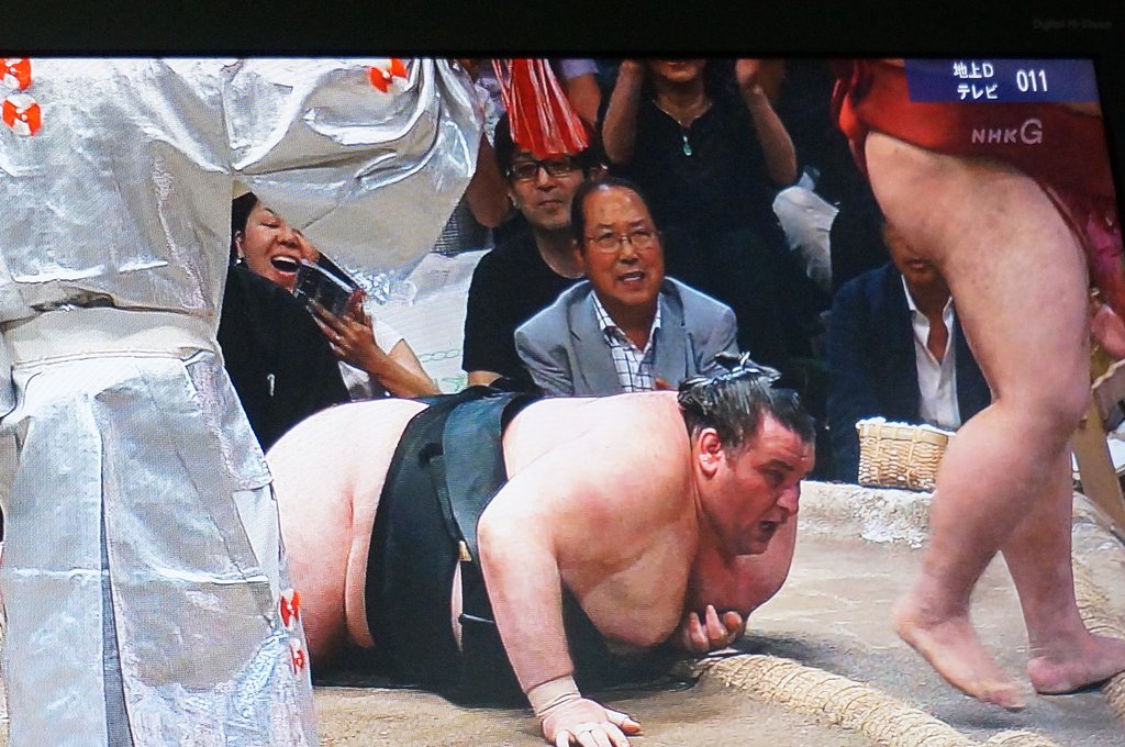 「　中日　」