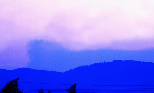 御嶽山の噴煙@豊田市