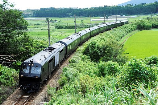 黒覆面列車