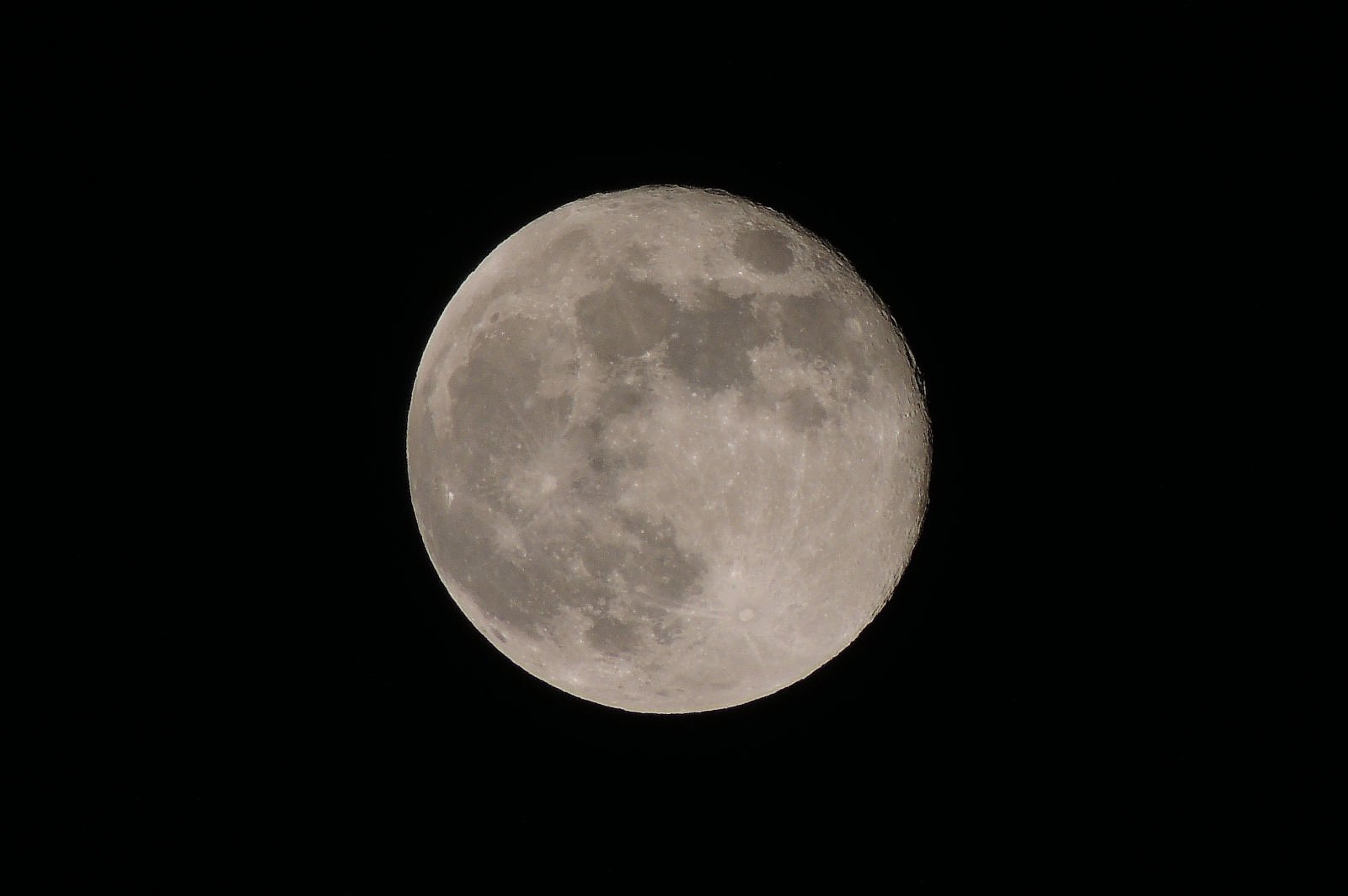 １８夜９８％の月