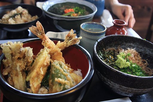思い出の天丼セット～島根県雲南市