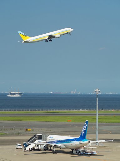 海を行くもの、空を行くもの