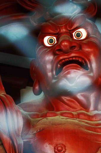 池上本門寺山「仁王様」
