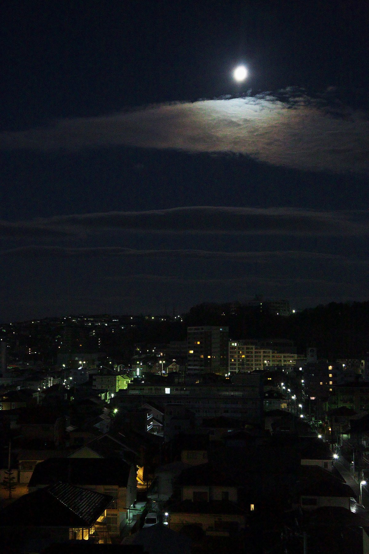 明けの月