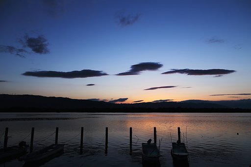 木曽川渡し舟の夕景