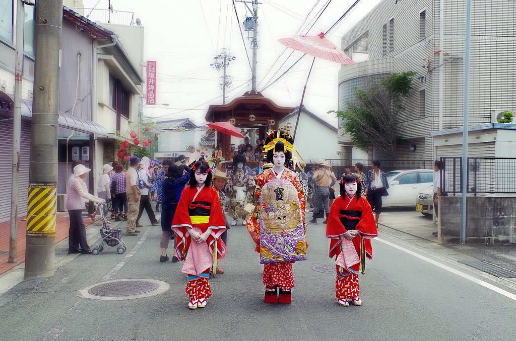町のまつり