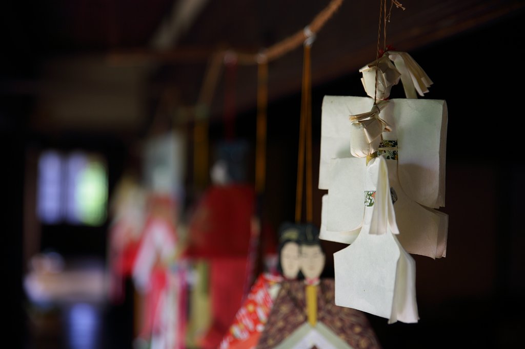 縁側に 涼の渡るや 天の風