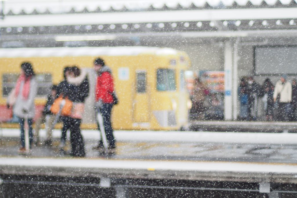 雪は降る　あなたは来ない
