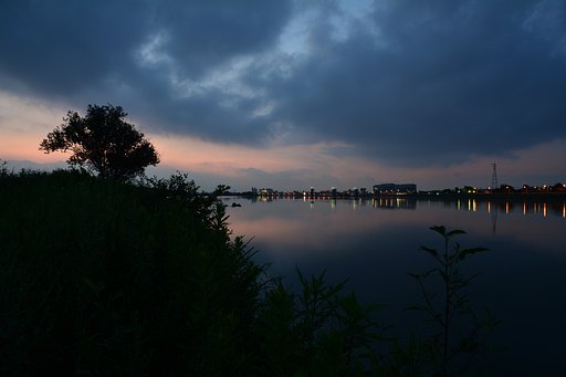 赤い帯の朝
