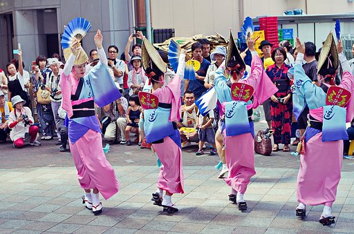 阿波踊り