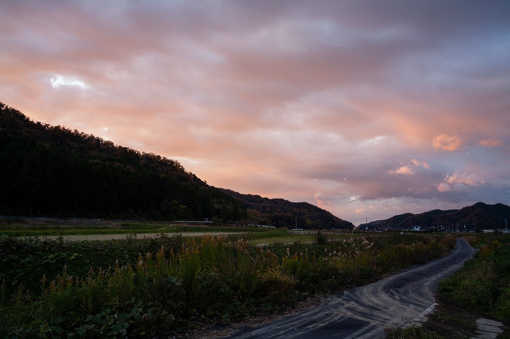 雲ばかりの夕焼け・・。