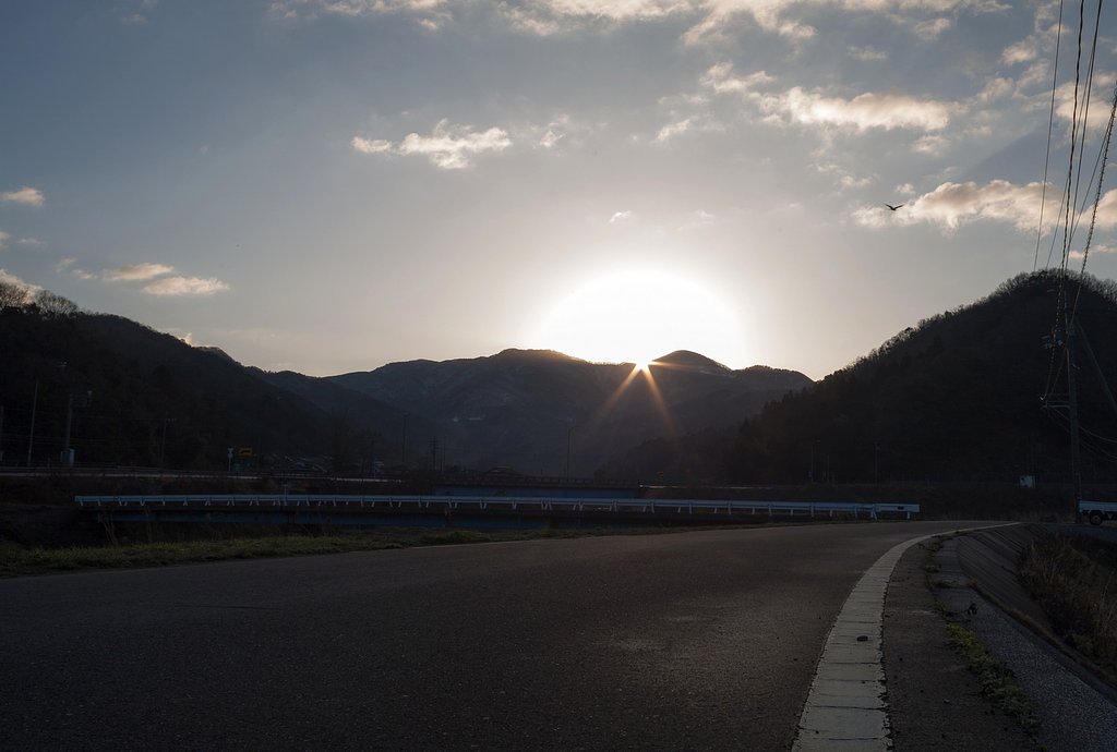 良く晴れた朝日の出。