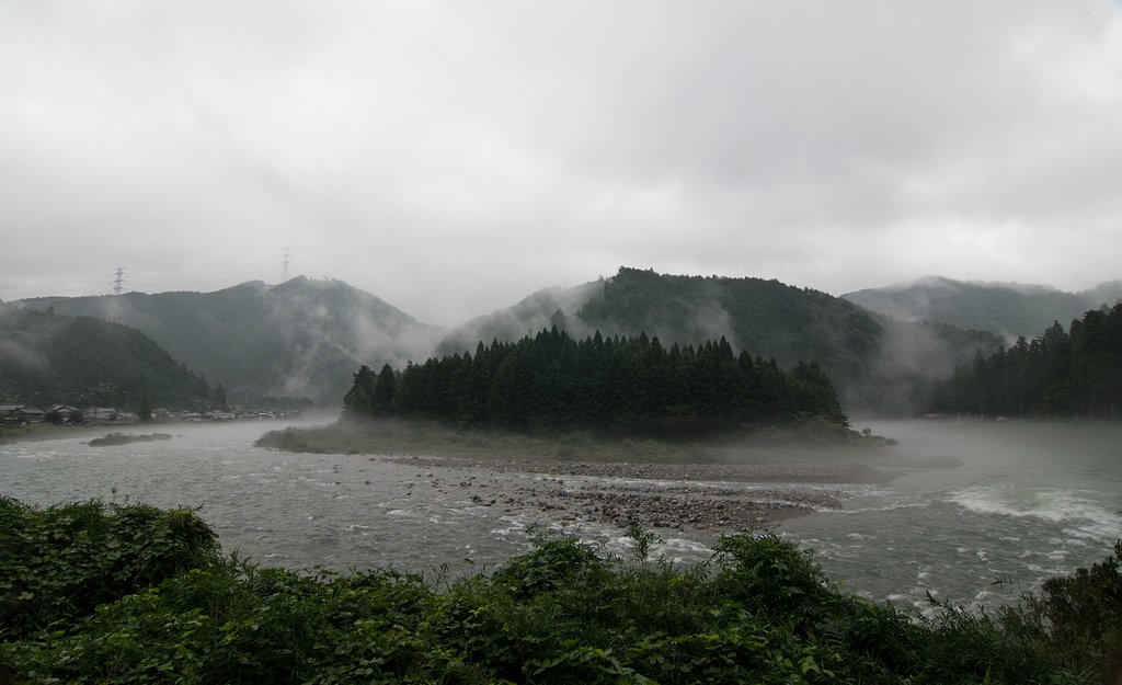 白露の雨中に・続