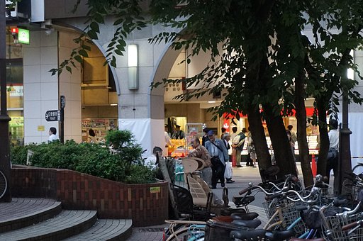 蒲田駅前です