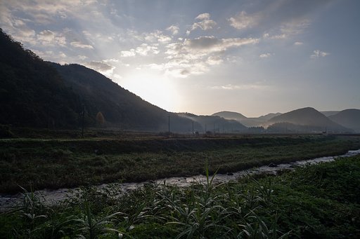 朝日の出前の東空。