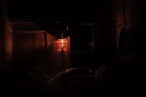山小屋の夜