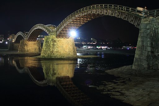 錦帯橋夜景（右岸より）