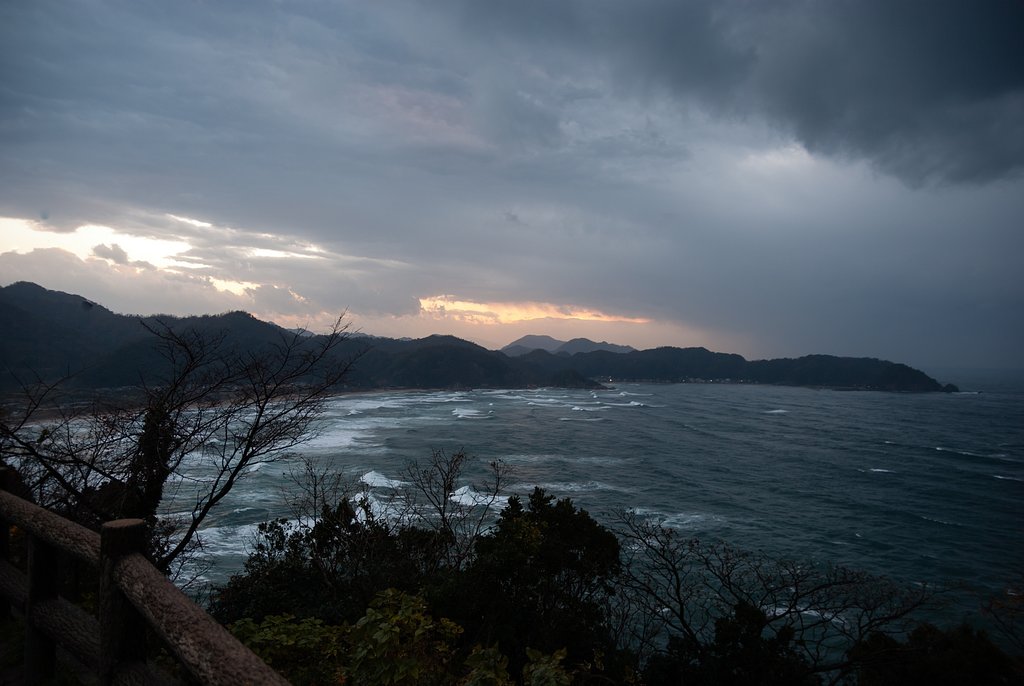 風だけに。