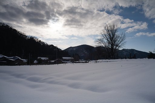 晴れ間も。
